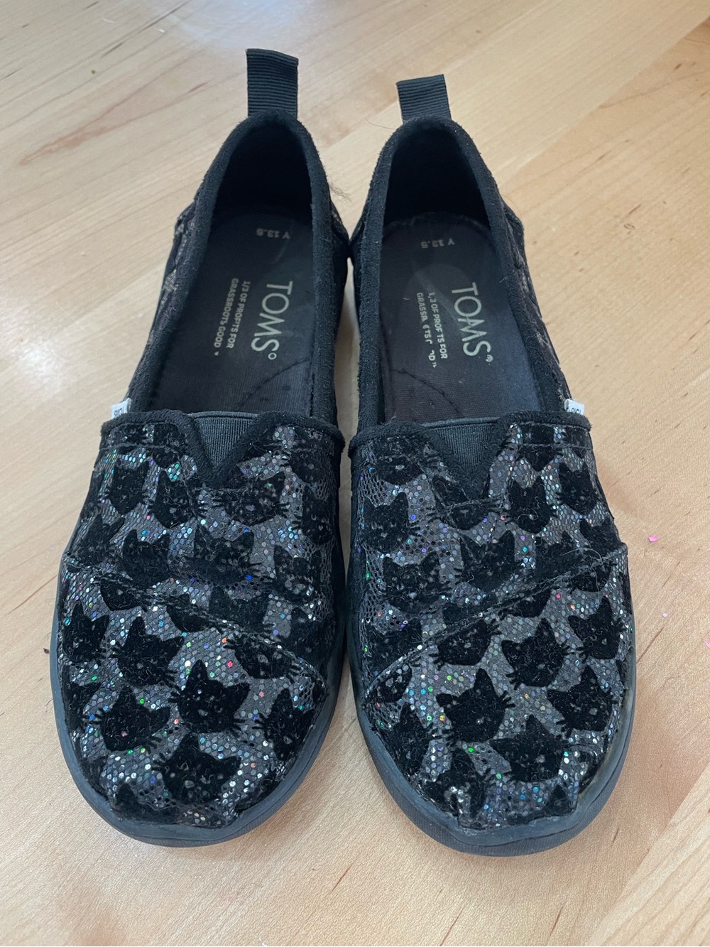 TOMS girls Black Glitter Cat Pattern Alpargata Slip-On Shoes